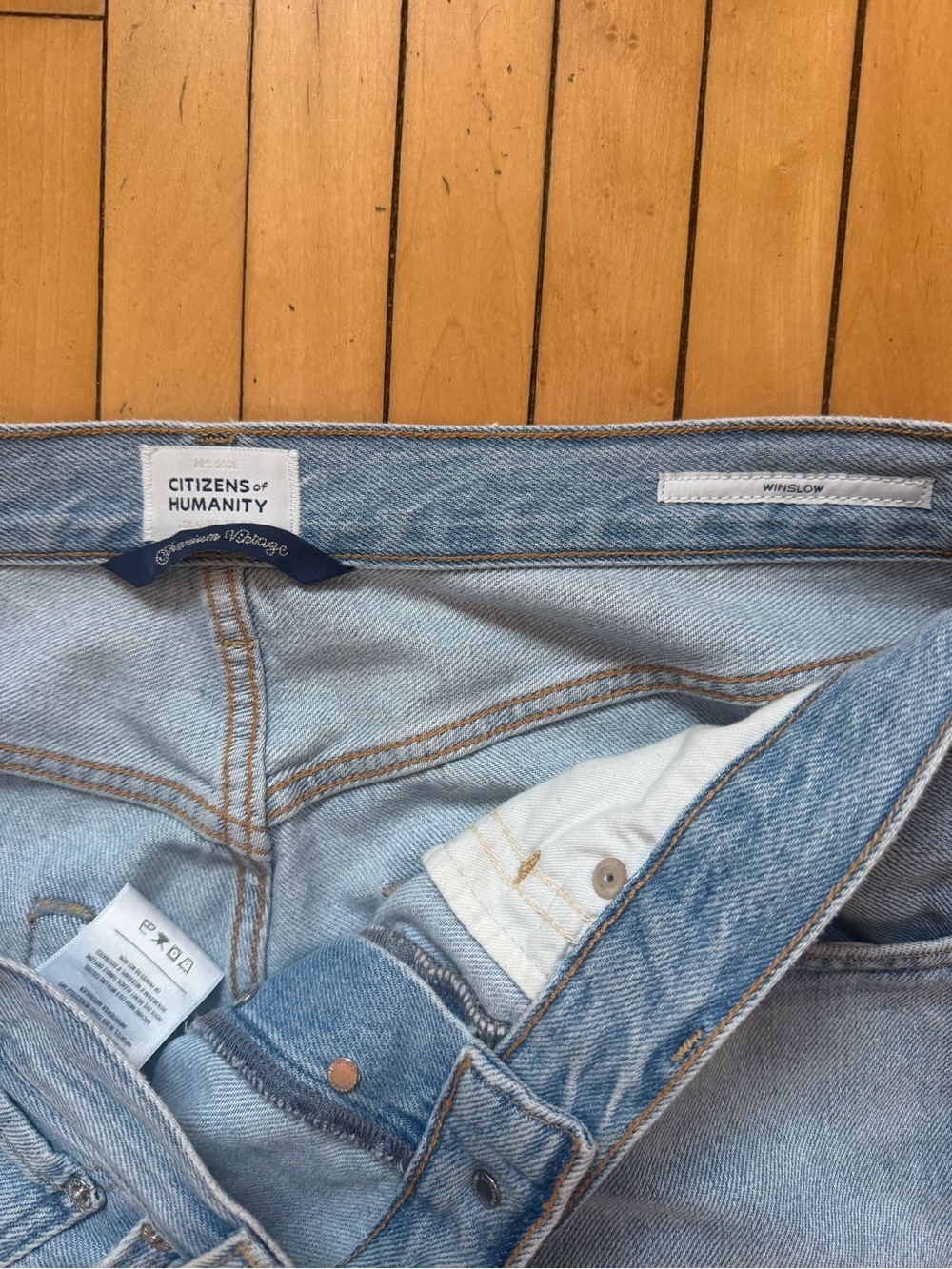 Citizens Of Humanity Winslow Boyfriend Jeans - Ritual Light Indigo - Picture 3 of 5